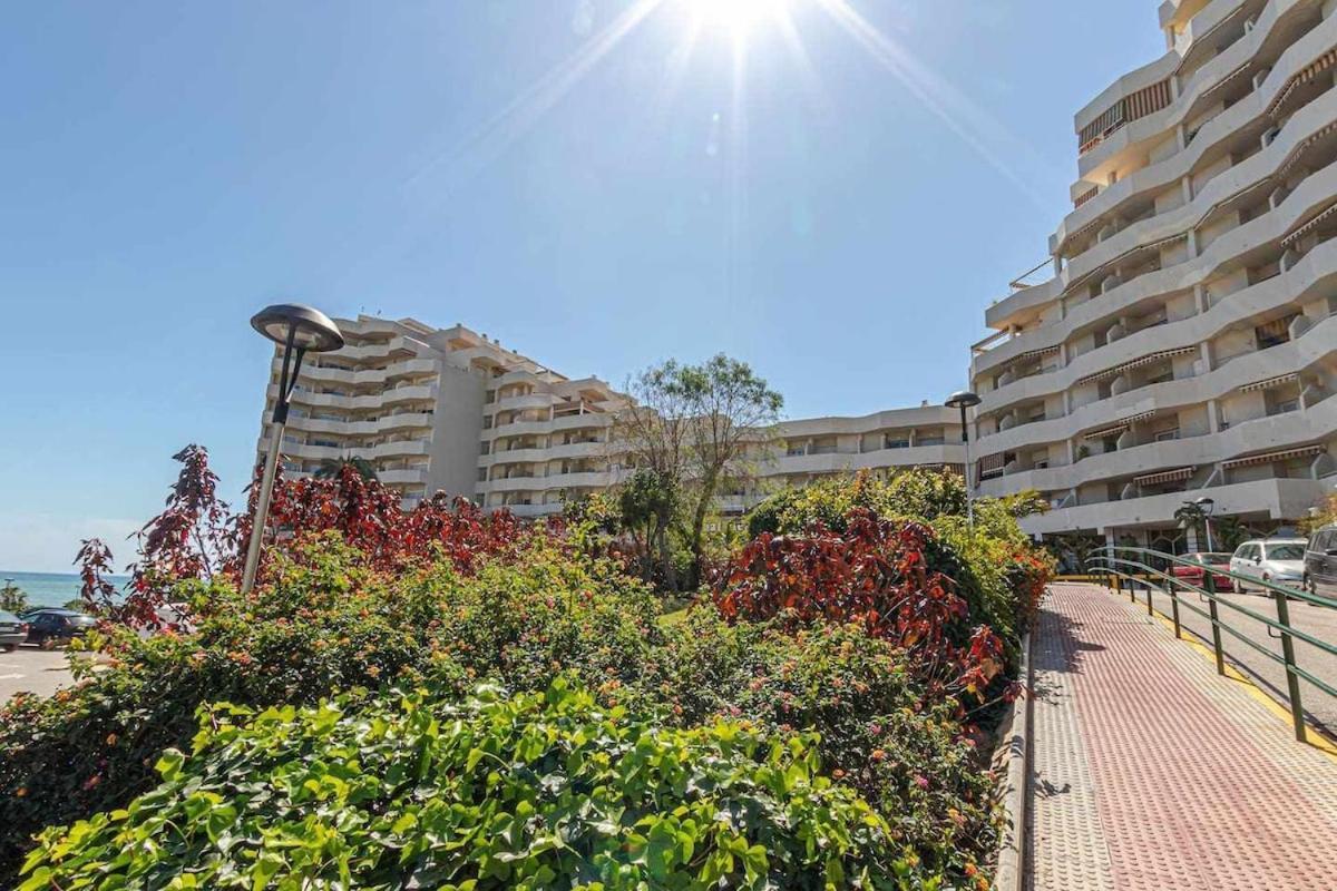 797 Holiday Rentals - Benalbeach- Moderno Piso Para 5 Con Vistas Al Mar Benalmádena Exteriér fotografie