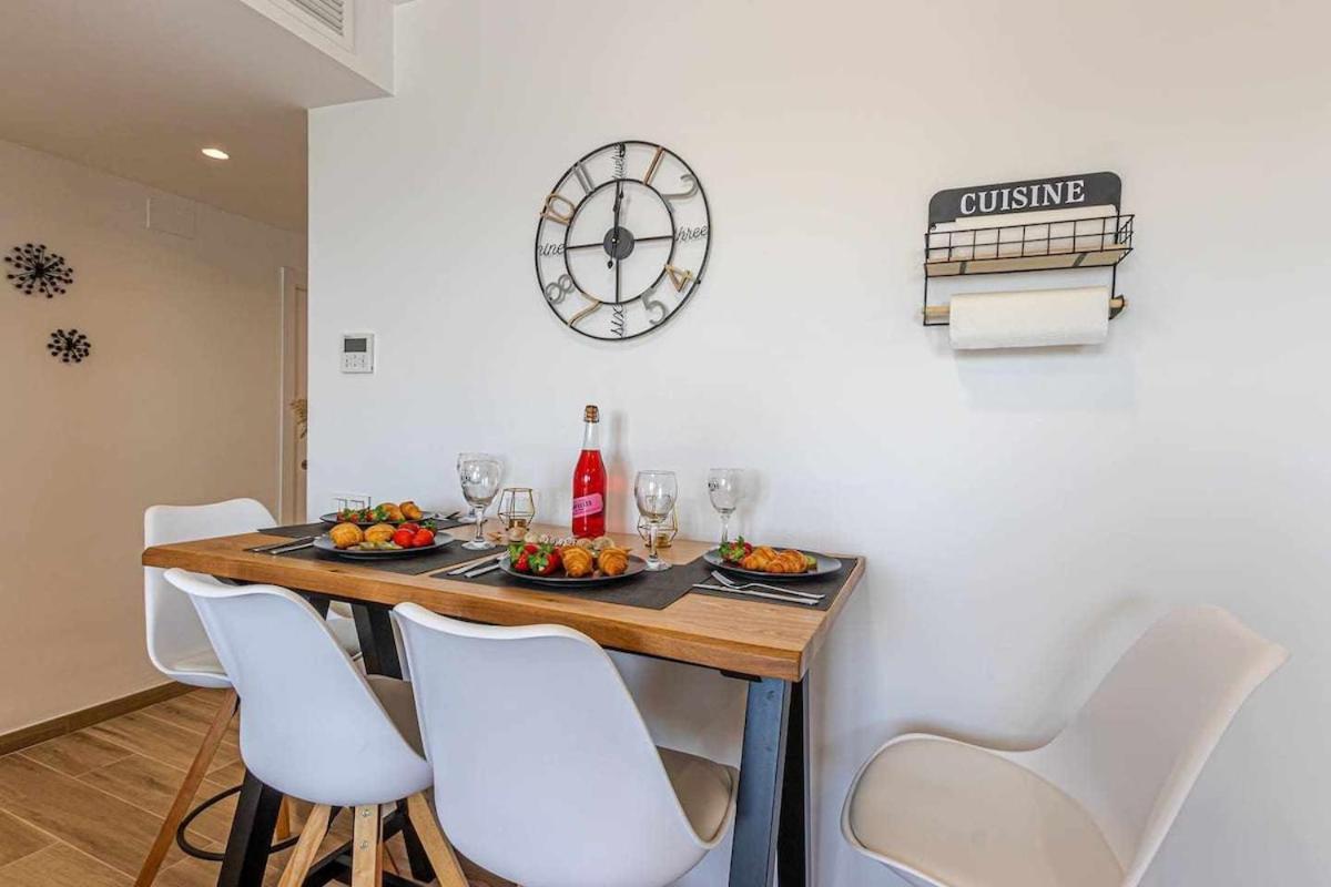 797 Holiday Rentals - Benalbeach- Moderno Piso Para 5 Con Vistas Al Mar Benalmádena Exteriér fotografie