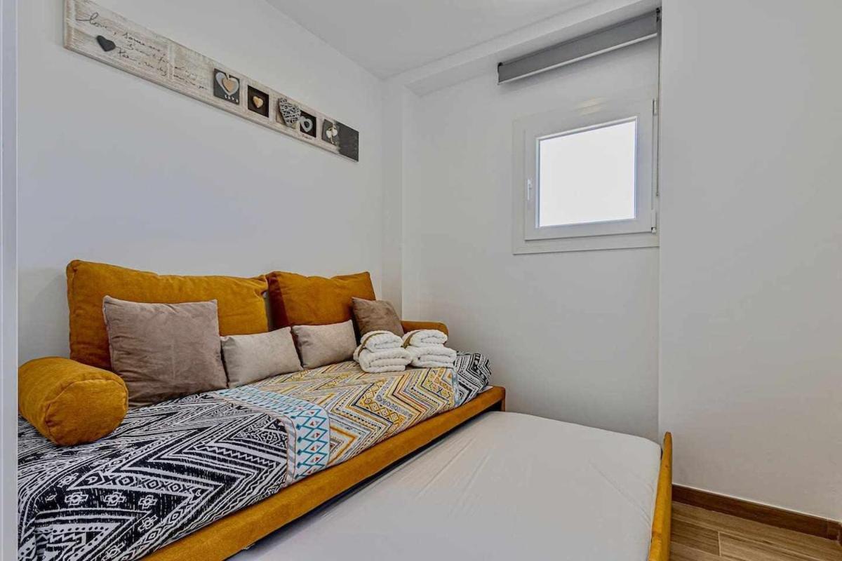797 Holiday Rentals - Benalbeach- Moderno Piso Para 5 Con Vistas Al Mar Benalmádena Exteriér fotografie
